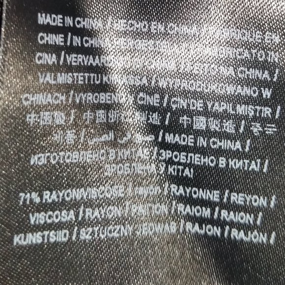 Guess Tinash black zipper cutout sleeve sweater EUC - Picture 5 of 6